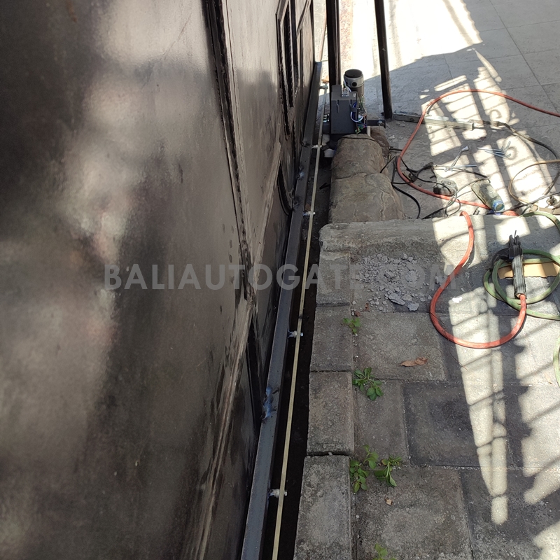 Jasa Pemasangan Mesin Otomatis Pintu Gerbang di Bali