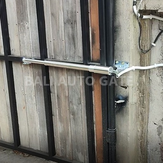 Access Control Pintu Gerbang Otomatis di Bali